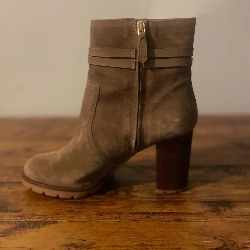 Tory burch Leigh 90mm Lug Sole Bootie - Picture 5 of 10
